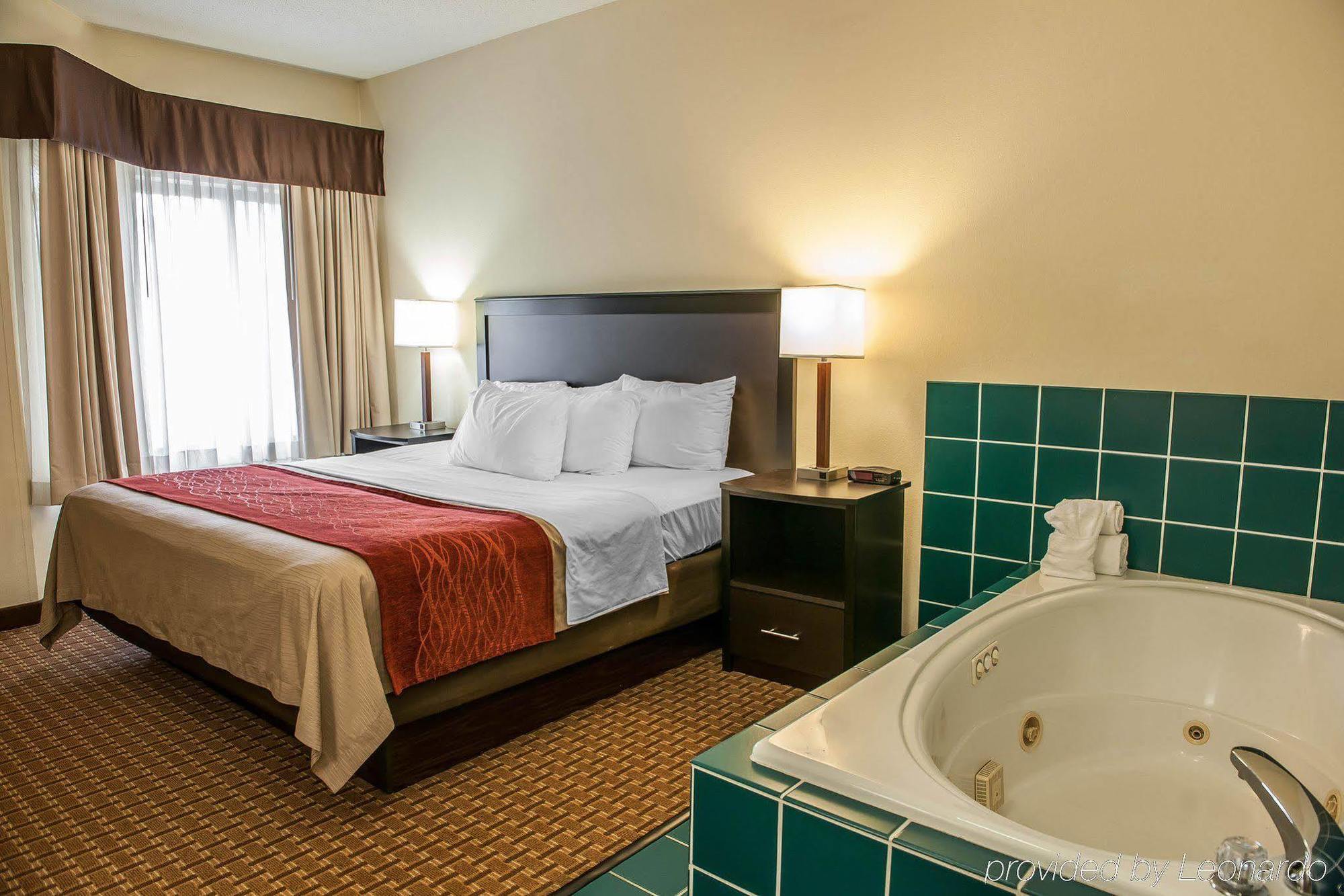 Hotel Comfort & Near Us-30 Warsaw